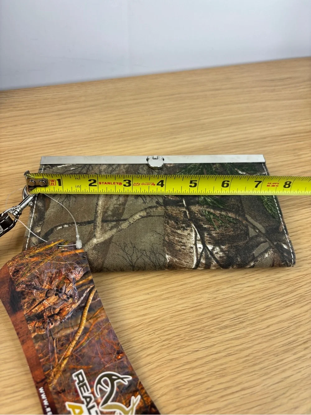 Realtree AP Camouflage Women's Wristlet Clasp Wallet NEW!‎